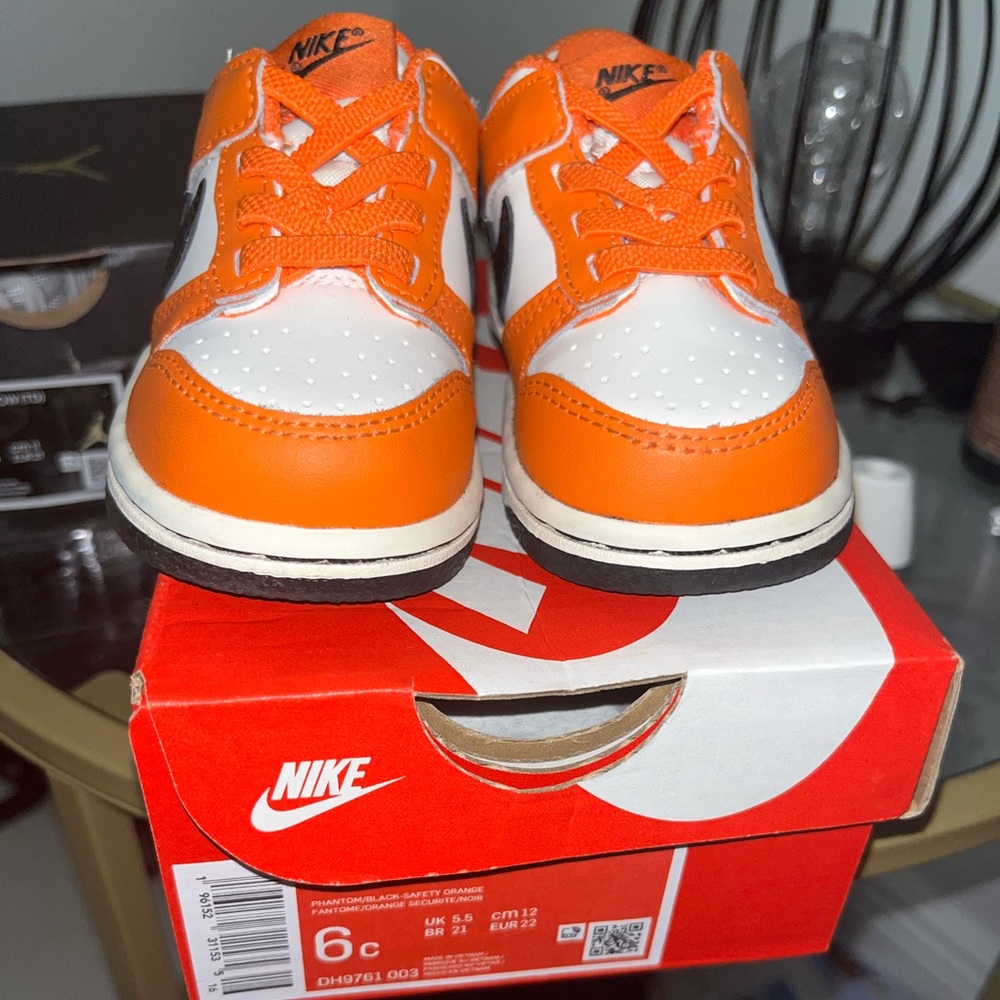 Nike Dunk Low “Safety Orange”